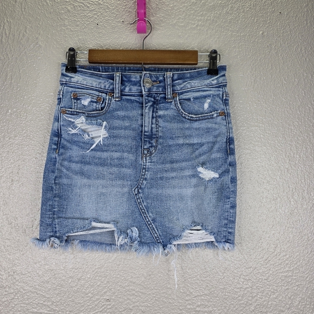 American Eagle Super Stretch  High-Waist Distress Denim Mini Skirt Raw Hem Sz 2 - Picture 2 of 13